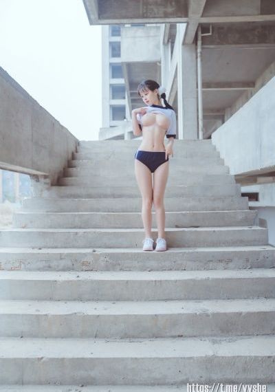 动漫美女靠逼视频