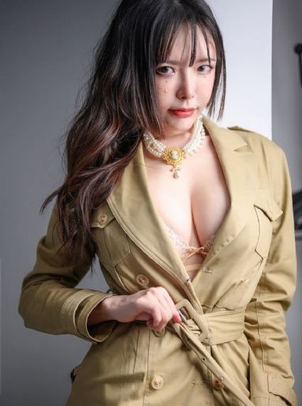 鬓边不是海棠红
