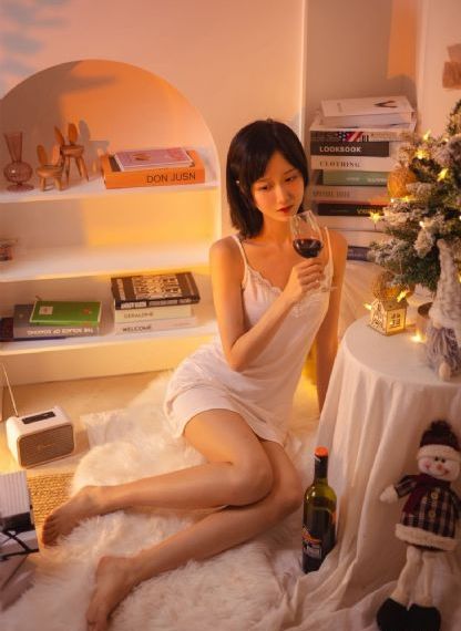 两个上面一个吃下边电影