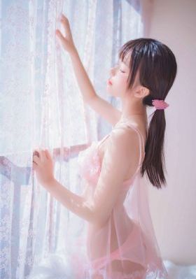 女生张开腿