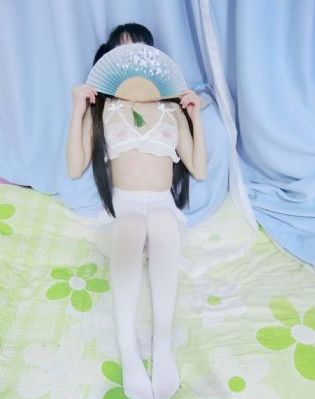 年轻的秘书3在线观看