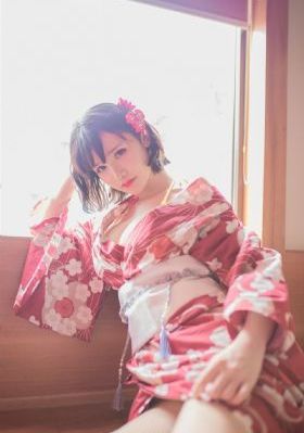 日本吃奶摸下边免费视频