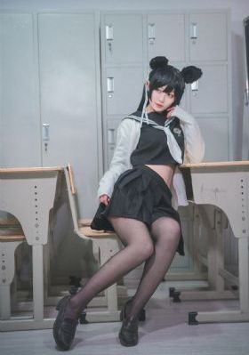 欧美青年巨大精巴视频