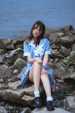 裙子底下是野兽